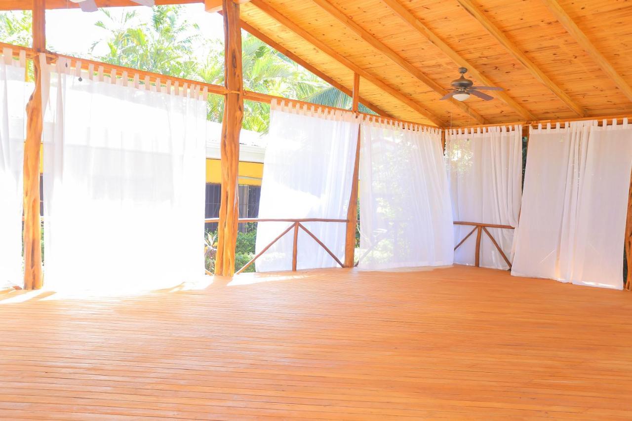 Hotel Isolina Beach Potrero  Εξωτερικό φωτογραφία